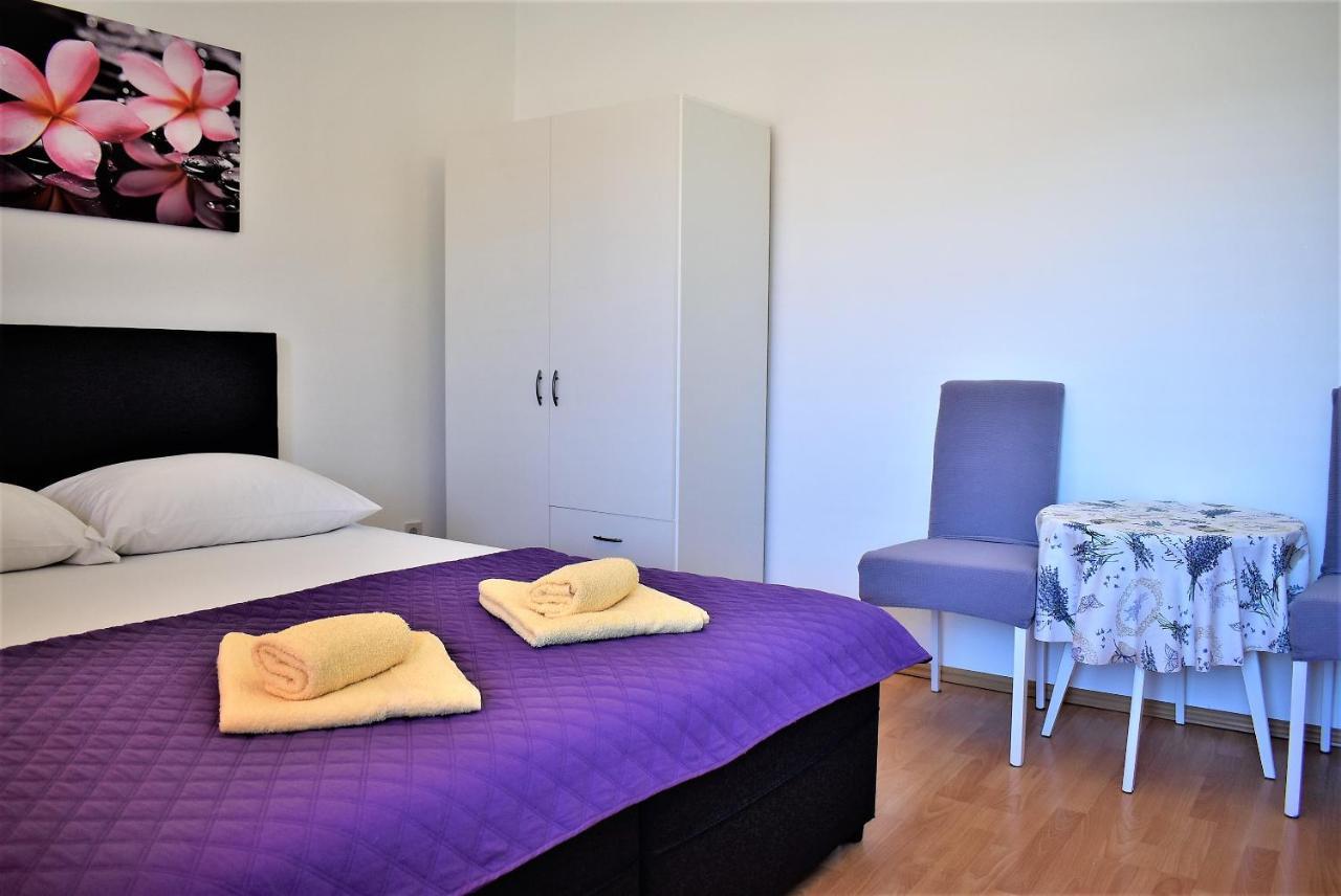 Rooms In Family House Vera Mundanije 외부 사진