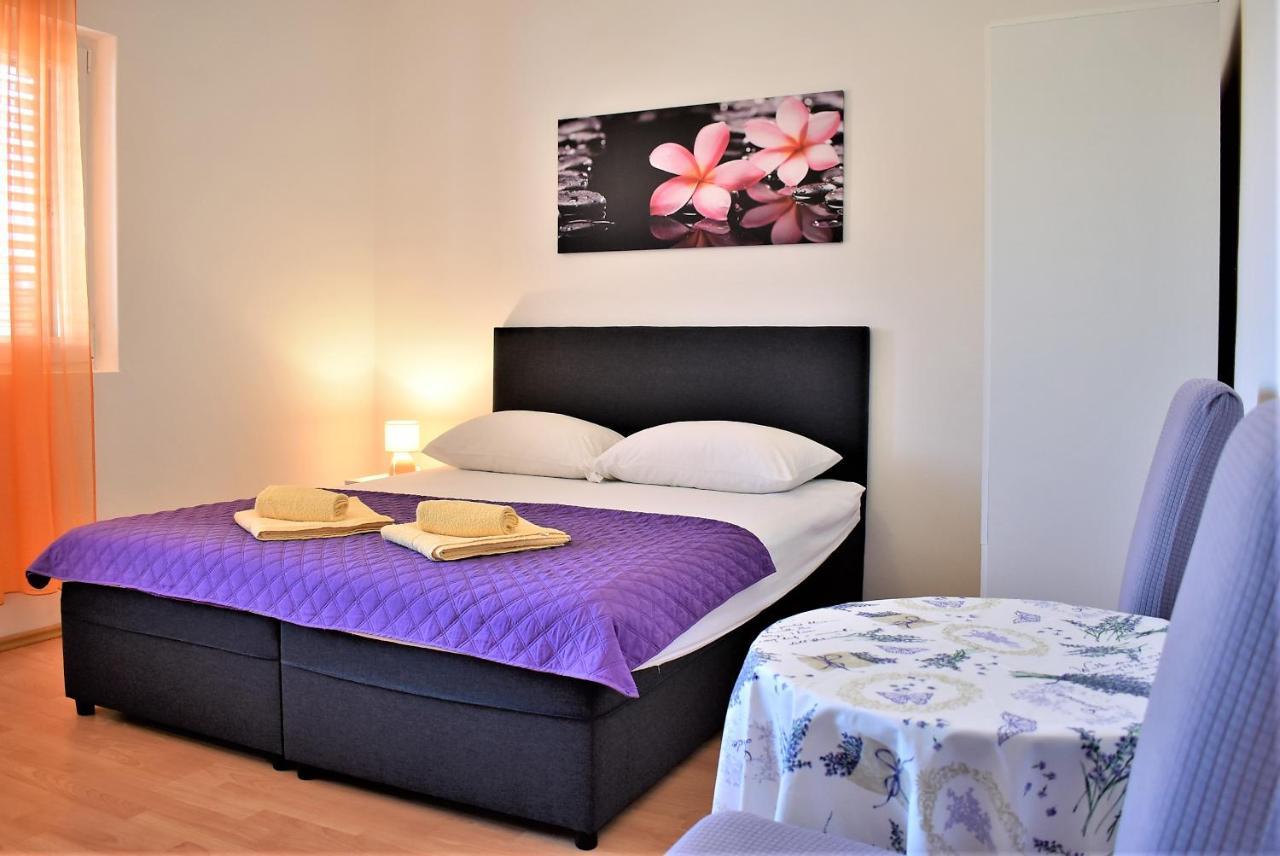 Rooms In Family House Vera Mundanije 외부 사진
